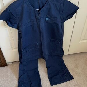 EUC Navy Blue Wonder wink scrubs size S